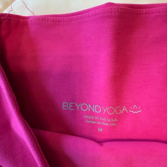 Beyond Yoga Caught in the MIDI Leggings - Picture 5 of 7